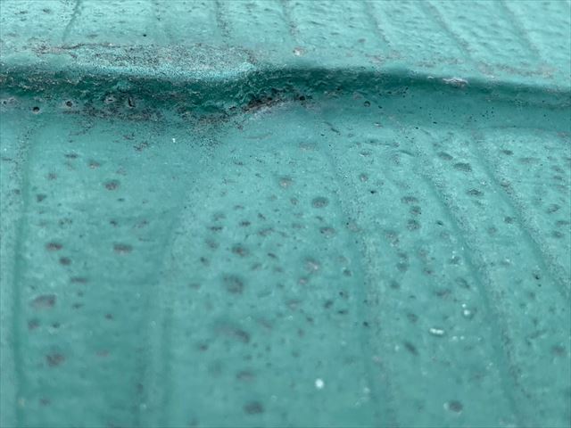 縁切りしていないスレート屋根